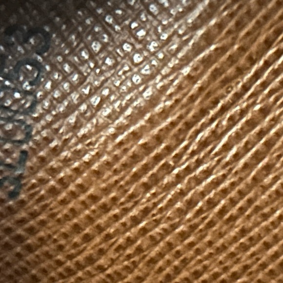 ***SOLD***Authentic Louis Vuitton Danube in lovely vintage condition. - Picture 11 of 16